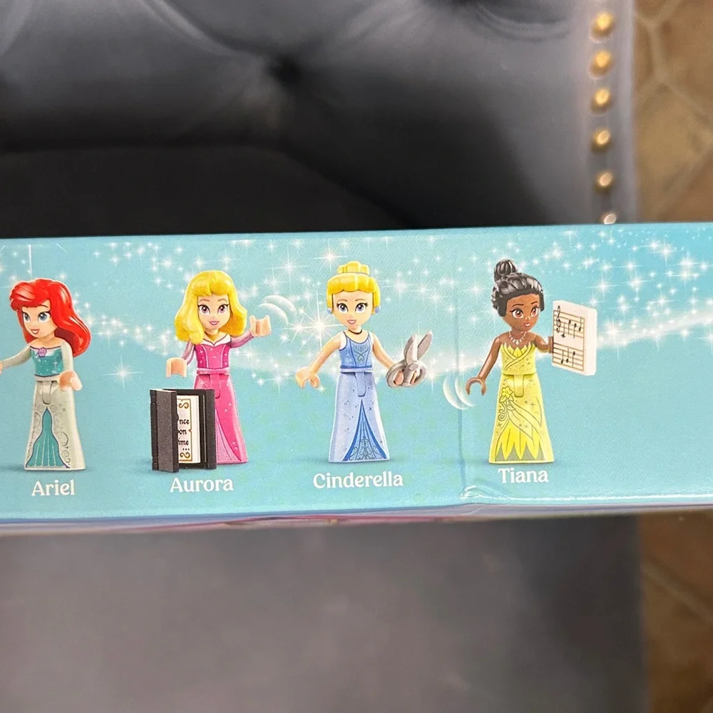 LEGO Disney Princess Market Adventures 817 pcs Sealed 6+ NEW Ariel Cinderella + - Picture 7 of 15